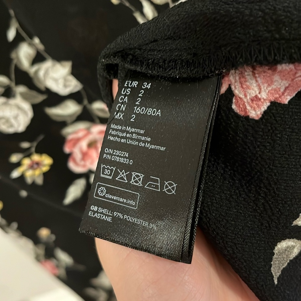 H&M Black Floral Longsleeve Aline Dress - Picture 6 of 7